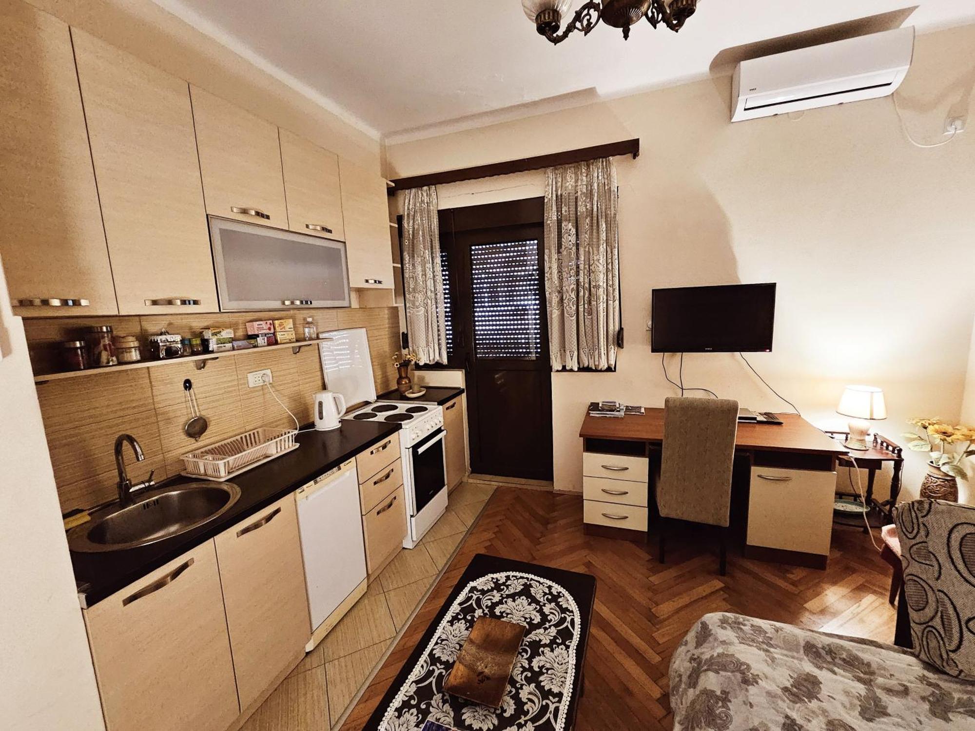 Apartment Heart Of ポドゴリツァ エクステリア 写真